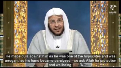 Food is in right hand and drink in left hand, is it permissible to drink or eat with the left hand?